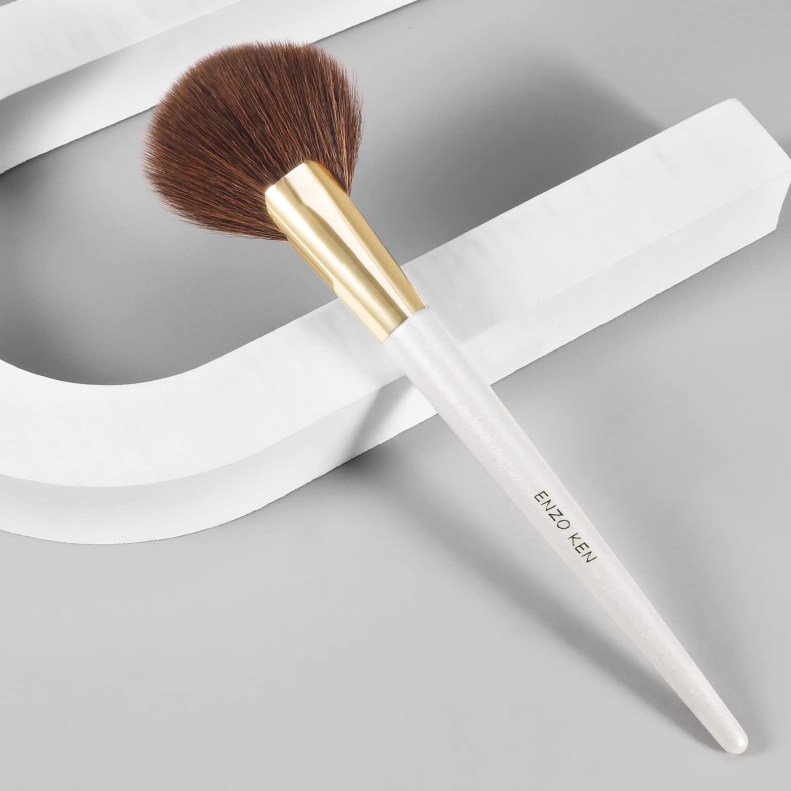 Enzo Ken Round Fan Makeup Brush, Thick Fan Brush Makeup, Fan Brush Bronzer, Fluffy Blush Brush For Cheeks, Sculpt Blush Brush, C