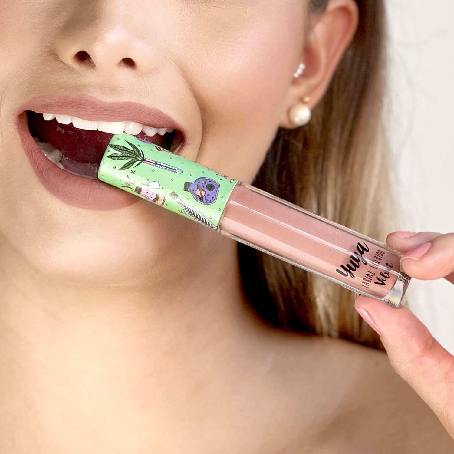 Yuya - Republic Cosmetics Velvet Liquid Lipstick Ram