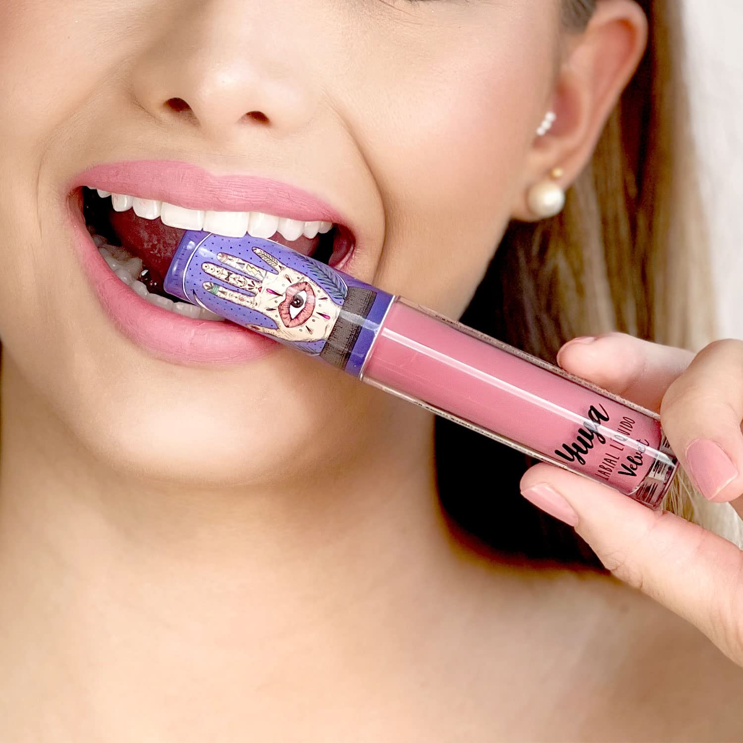 Yuya - Republic Cosmetics Velvet Liquid Lipstick Traviesa