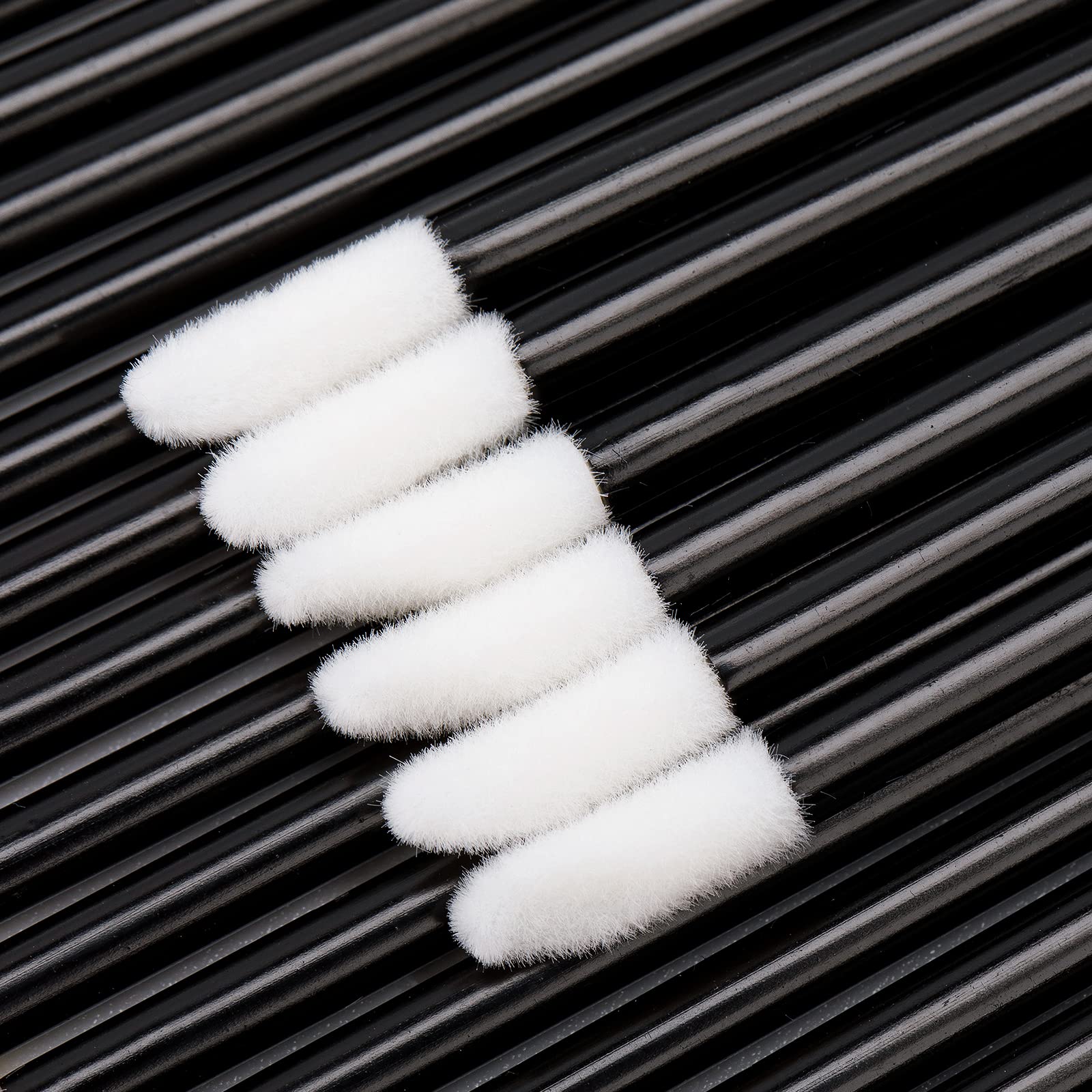 G2Plus 100Pcs Lip Gloss Applicators, Disposable Lip Brushes Lip Gloss Applicators Lipstick Gloss Wands Applicator Perfect Makeup