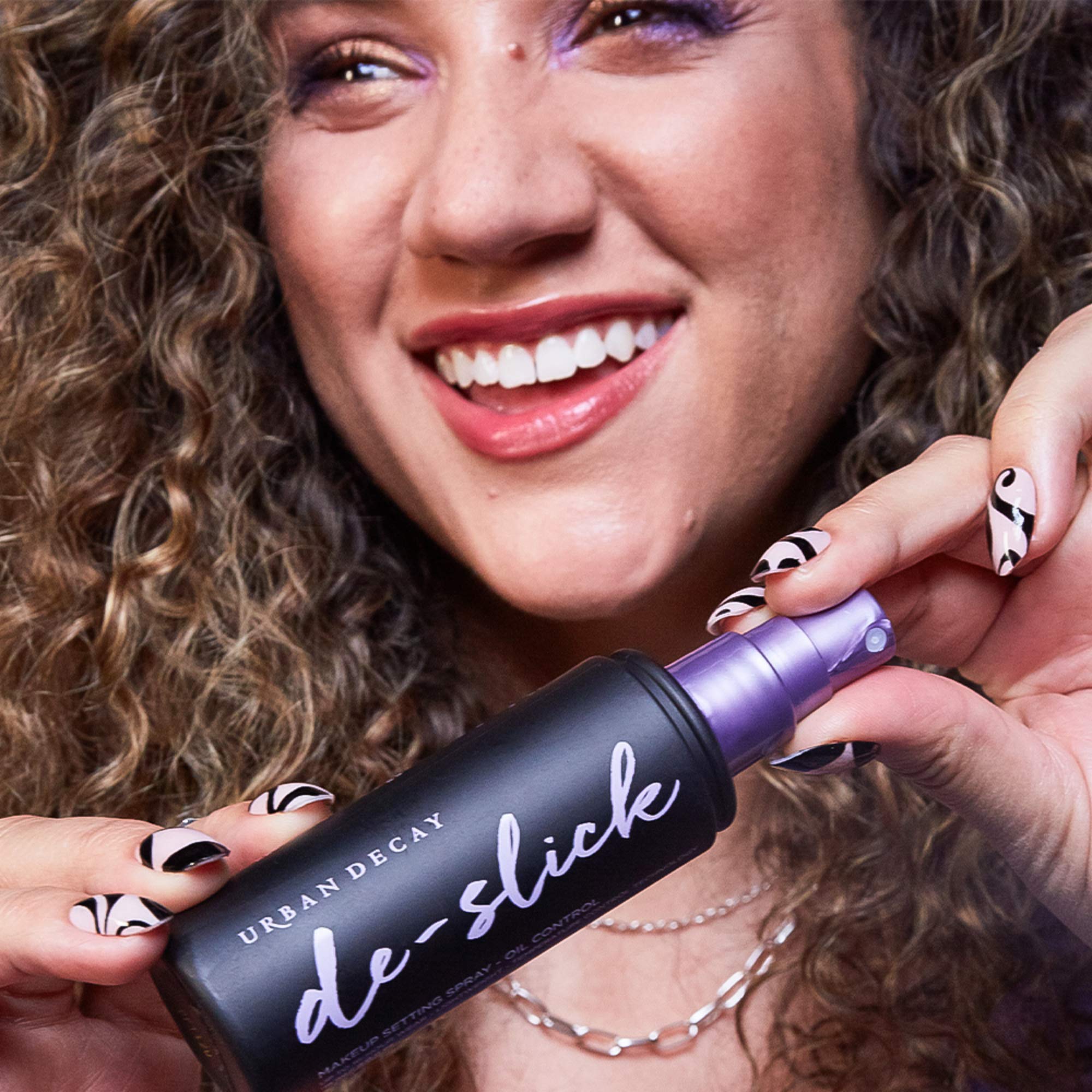 Urban Decay De-Slick Oil Control Matte Makeup Setting Spray - Travel Size - Controls Oil, Blocks Shine & Locks Makeup In Place -
